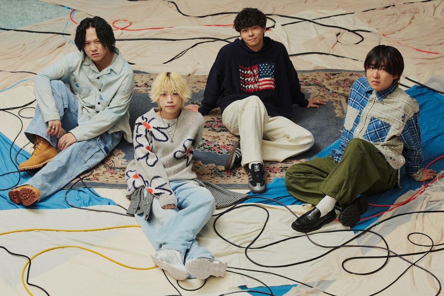 ねぐせ。パネル ねぐせ。10月よりワンマンツアー「君を強く抱きしめたいんだ！」開催
