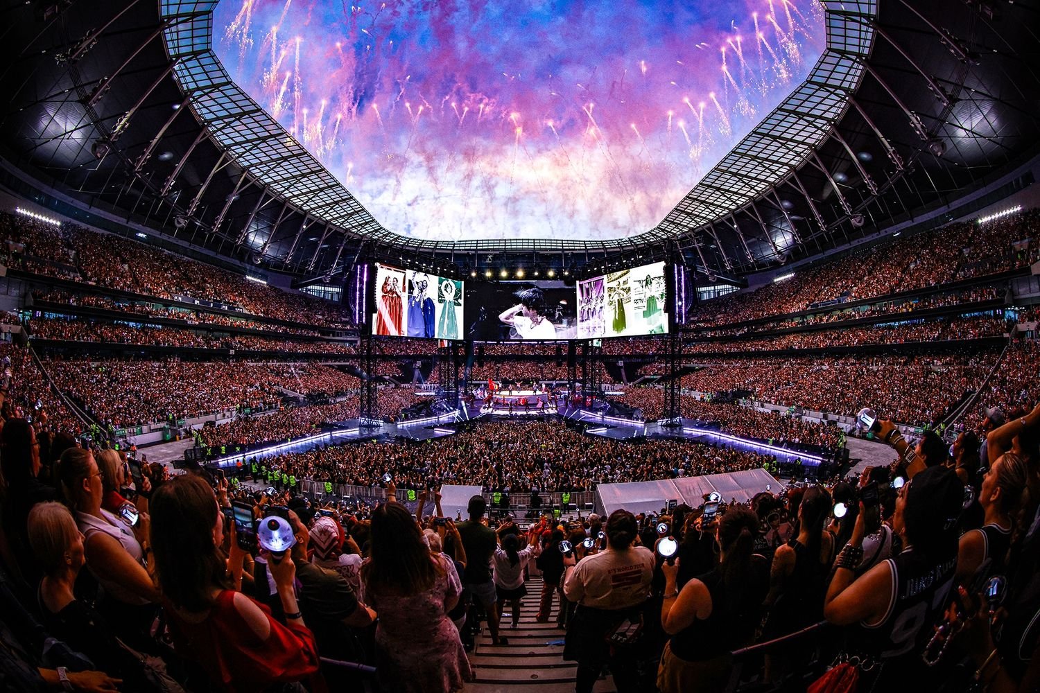 BTS、ロンドン公演に約13万人が集結···スタジアム開場以来、最多観客数