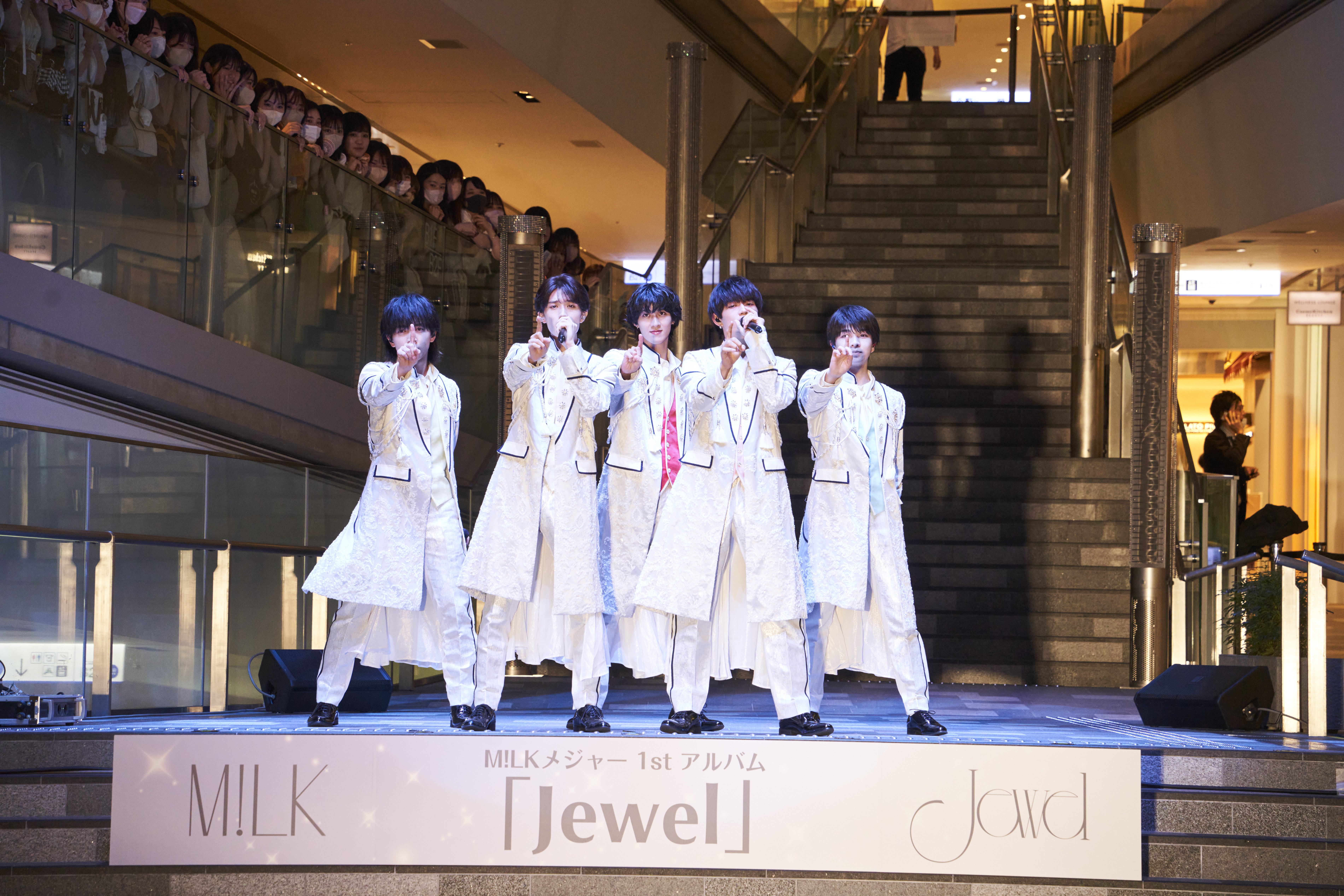M!LK メジャー1stアルバム『Jewel』のリリースを記念して 表参道ヒルズ ...